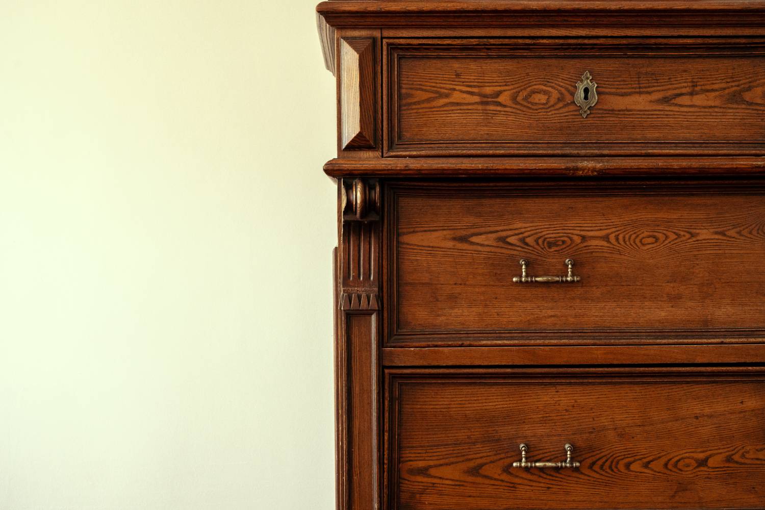 Meubles de rangement anciens & vintage | Buffets, étagères – Debongout